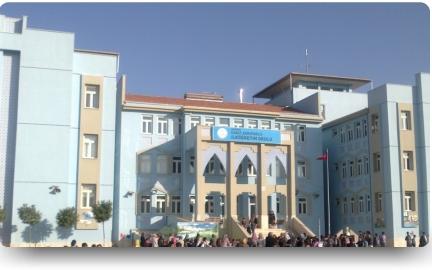 Cahit Zarifoğlu Ortaokulu Fotoğrafı